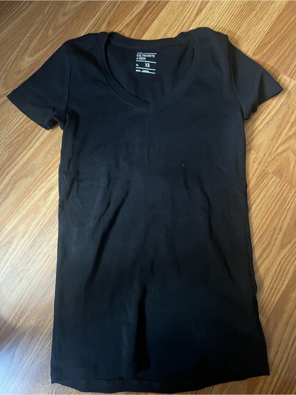 GAP Black V-Neck Short Sleeve Tee